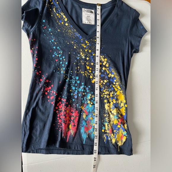 The Northface Short Sleeve Top - Picture 6 of 6